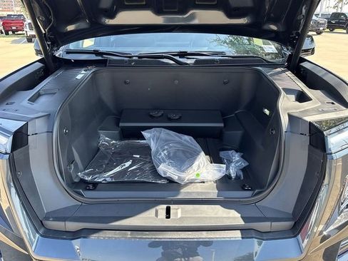 New 2026 GMC Sierra EV Elevation image 27