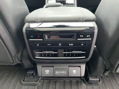 Used 2024 Acura MDX SH-AWD w/ Advance Package image 32