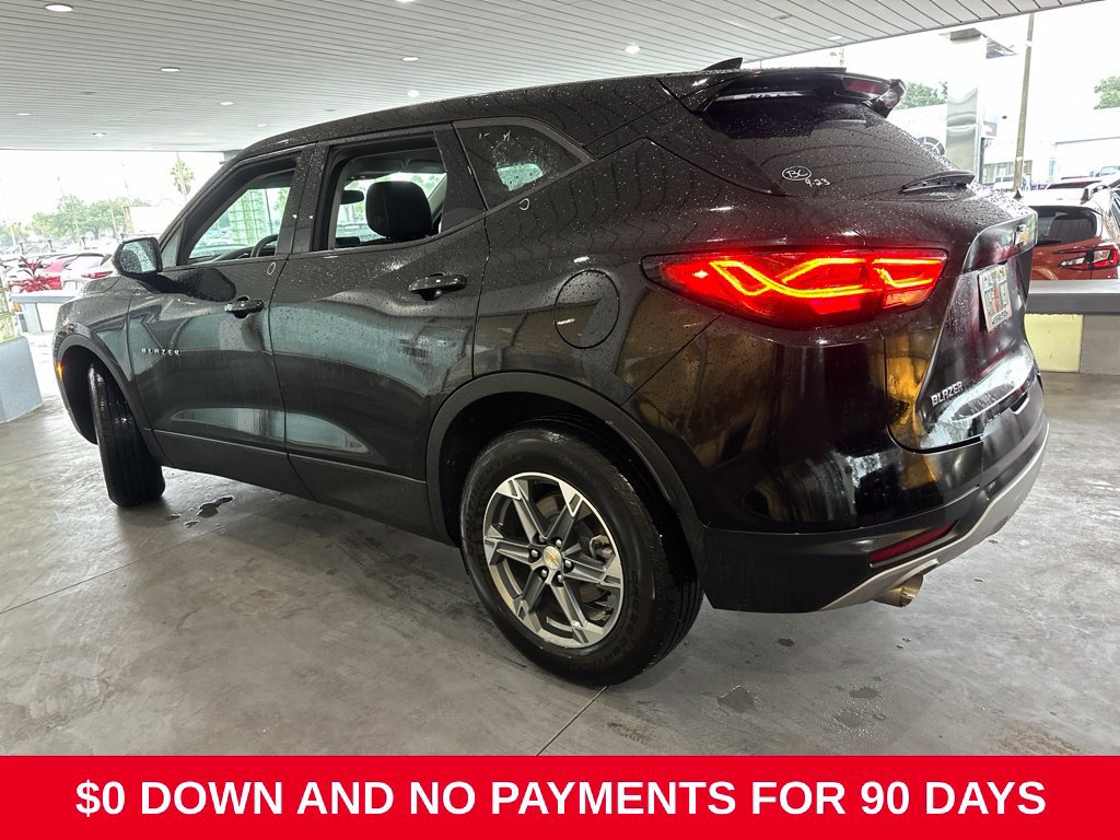 Used 2025 Chevrolet Blazer LT FWD image 4