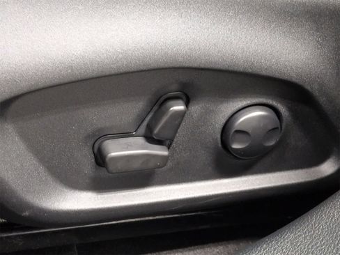 Used 2023 Jeep Compass Limited image 18