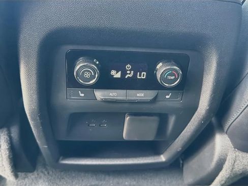Used 2024 Chevrolet Traverse RS w/ LPO, Floor Liner Package AWD/4WD image 19