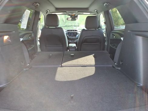 Used 2023 Chevrolet TrailBlazer ACTIV w/ Sun and Liftgate Package FWD image 23