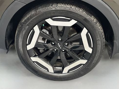 Used 2023 Kia Telluride EX image 34