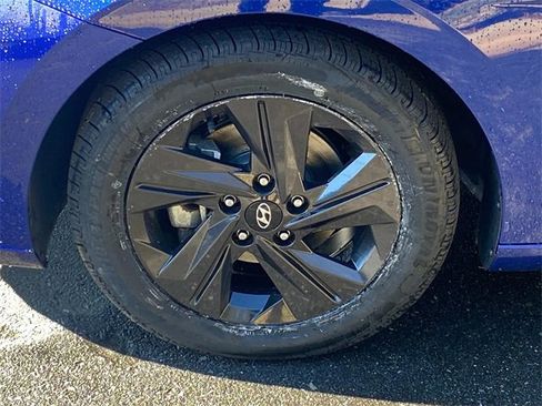 Used 2021 Hyundai Elantra SEL w/ Convenience Package image 6
