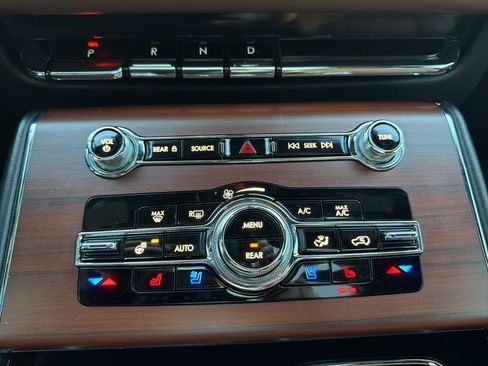Used 2022 Lincoln Aviator Reserve w/ Equipment Group 201A image 35