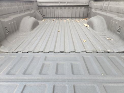 Used 2022 Chevrolet Colorado LT w/ LT Convenience Package image 32