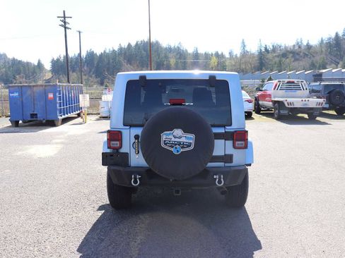 Used 2012 Jeep Wrangler Arctic image 6