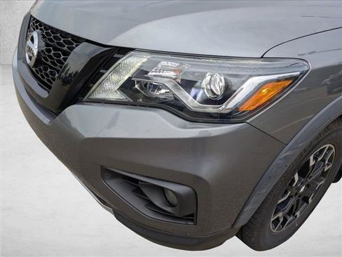 Used 2020 Nissan Pathfinder SL AWD/4WD image 9