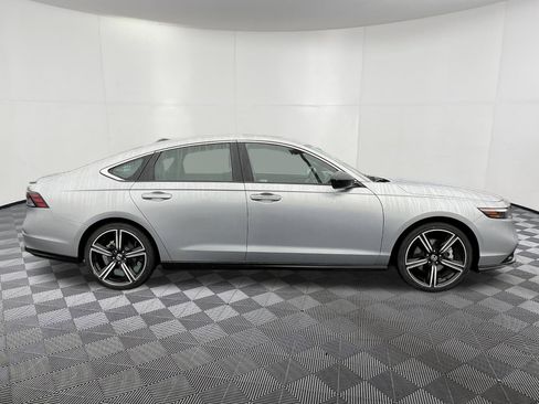 Used 2024 Honda Accord Sport image 7