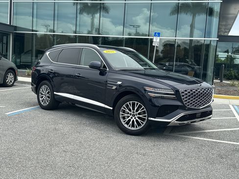 Certified 2025 Genesis GV80 2.5T Standard AWD/4WD image 2