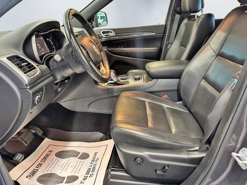 Used 2019 Jeep Grand Cherokee Limited AWD/4WD image 14