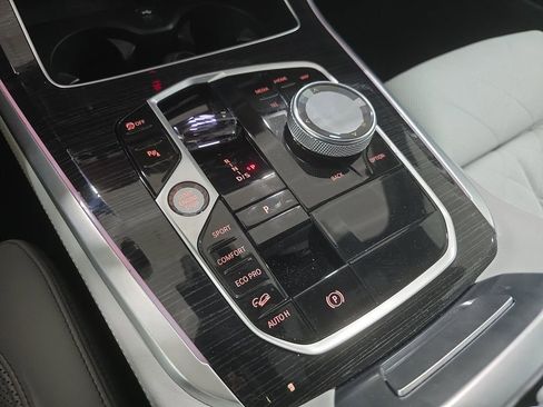 Certified 2024 BMW X5 xDrive40i w/ Executive Package image 19