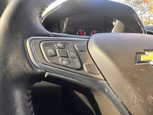 Used 2018 Chevrolet Equinox LT image 28