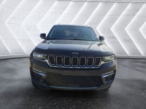 Used 2023 Jeep Grand Cherokee Limited image 2