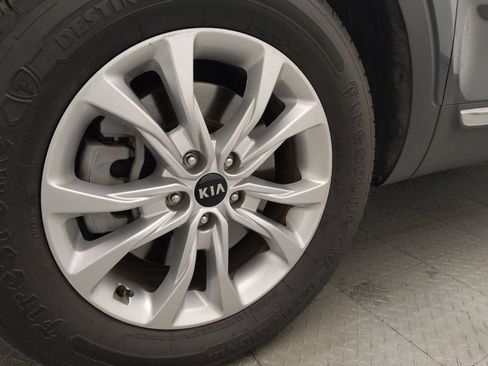 Used 2020 Kia Telluride LX FWD image 31