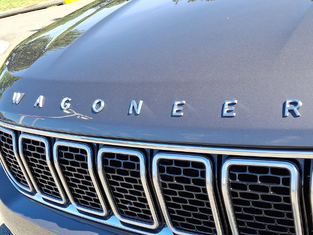 Used 2024 Jeep Wagoneer Series III AWD/4WD image 30