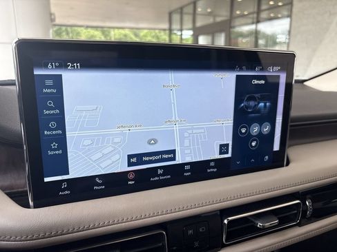 Used 2022 Lincoln Nautilus Reserve AWD/4WD image 14