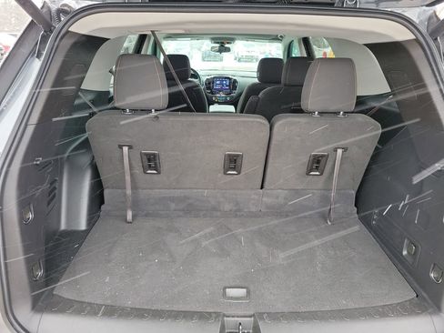 Certified 2021 Chevrolet Traverse LT image 36