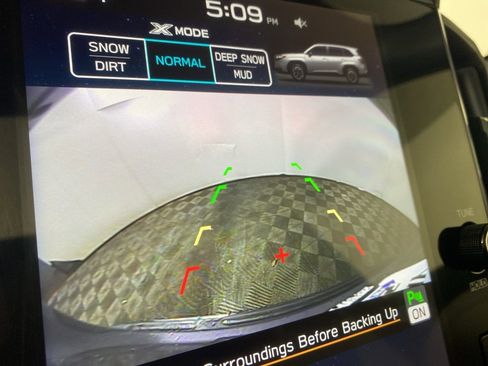 Certified 2025 Subaru Forester Limited image 32