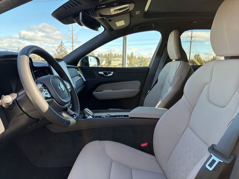 New 2026 Volvo XC60 B5 Core image 19