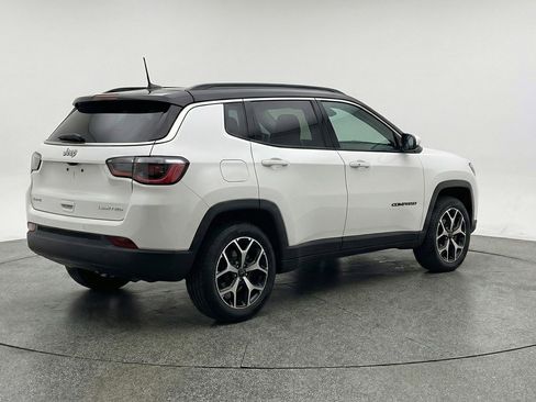 Used 2025 Jeep Compass Limited AWD/4WD image 9