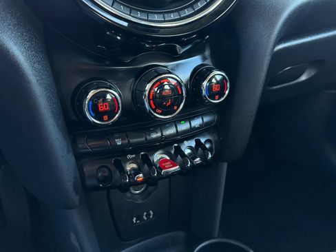 Used 2017 MINI Cooper 2-Door Hardtop image 24