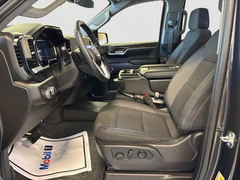 Used 2025 GMC Sierra 1500 SLE AWD/4WD image 10