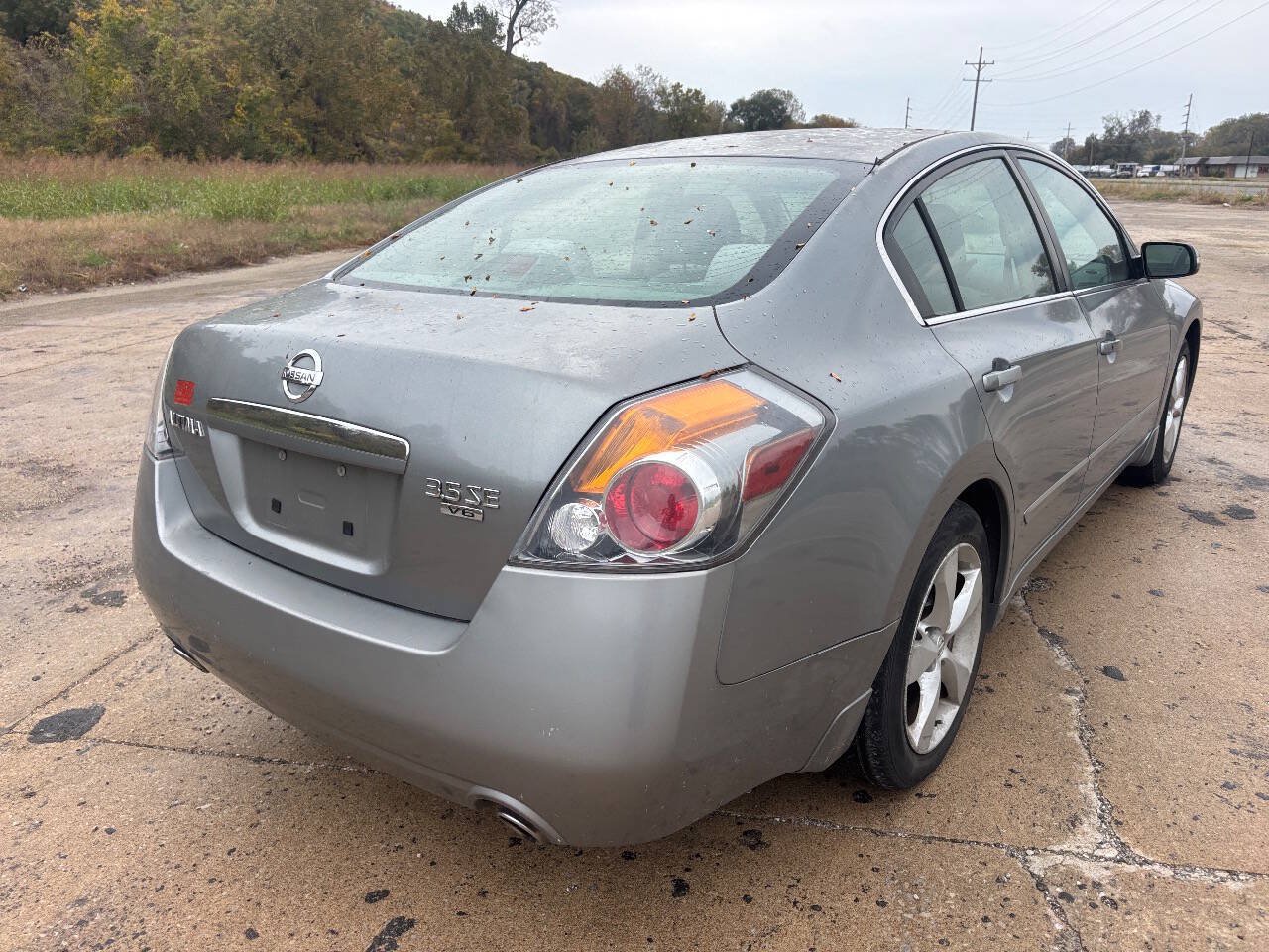 Used 2007 Nissan Altima 3.5 SE FWD image 7