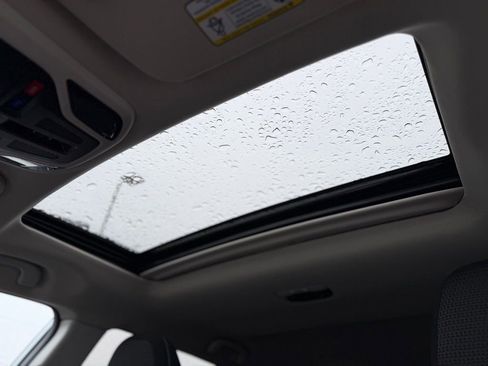 Used 2021 Subaru Outback Premium image 22