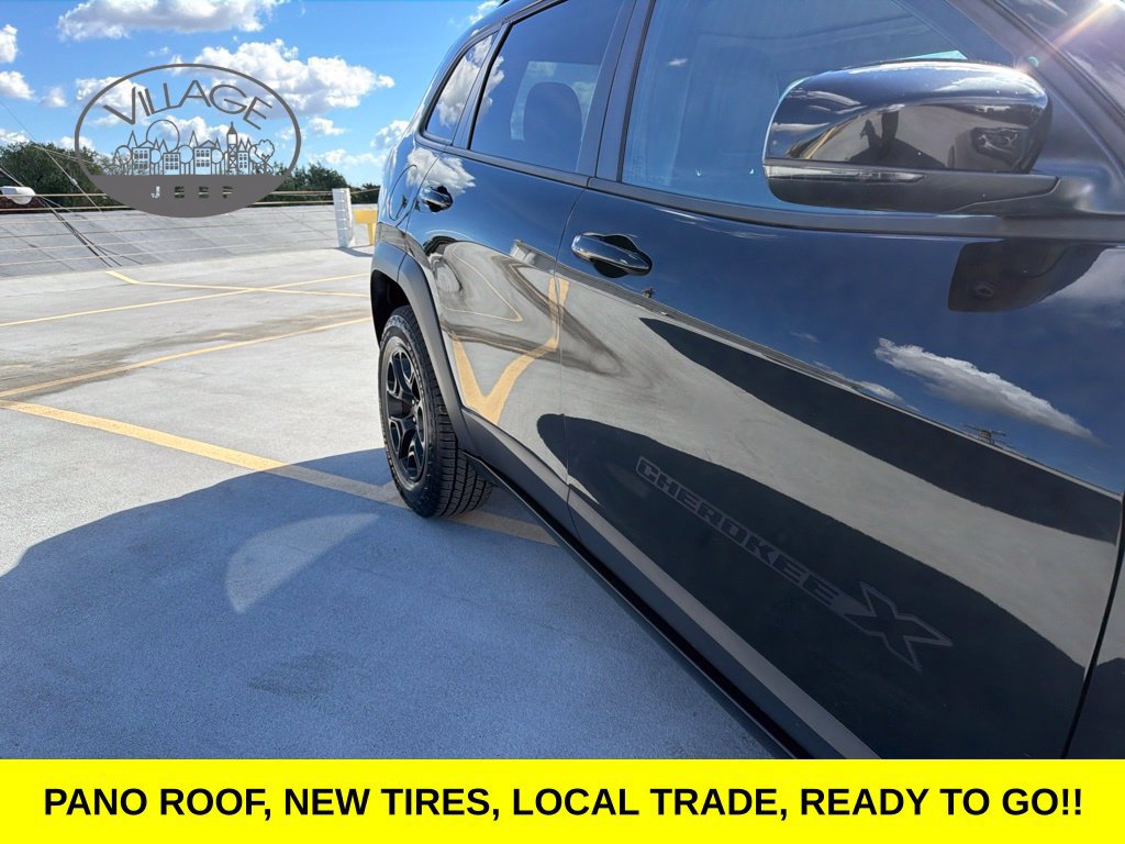 Used 2022 Jeep Cherokee Latitude w/ Sun & Sound Group AWD/4WD image 17