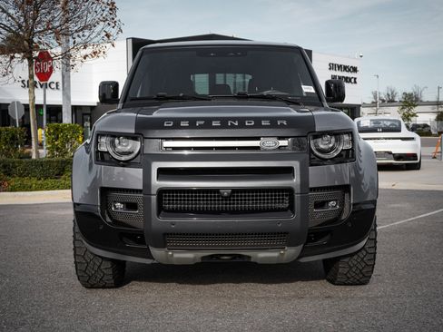 Used 2021 Land Rover Defender 110 X image 3