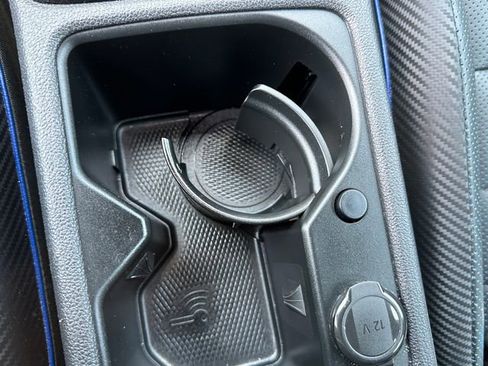 Used 2023 Volkswagen Golf 20th Anniversary Edition image 22