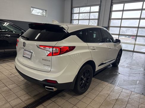 Used 2025 Acura RDX SH-AWD image 11