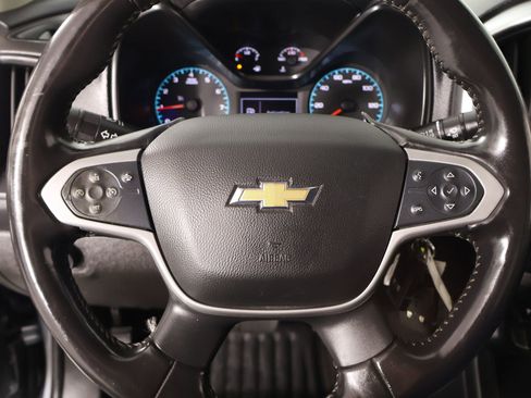 Used 2022 Chevrolet Colorado LT w/ Fleet Safety Package image 3