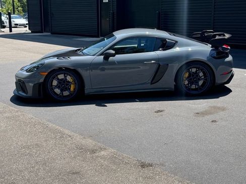 Used 2023 Porsche 718 Cayman GT4 RS RWD image 2