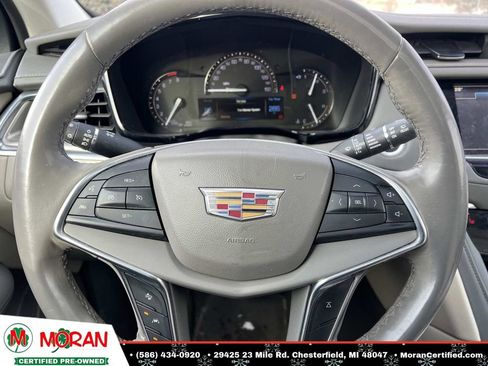 Used 2018 Cadillac XT5 Luxury w/ Driver Awareness Package image 19