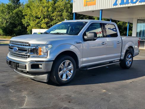 Used 2018 Ford F150 XLT w/ Equipment Group 302A Luxury RWD image 2