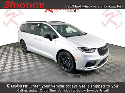 New 2026 Chrysler Pacifica Limited