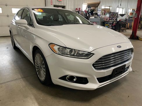 Used 2016 Ford Fusion Titanium FWD image 4