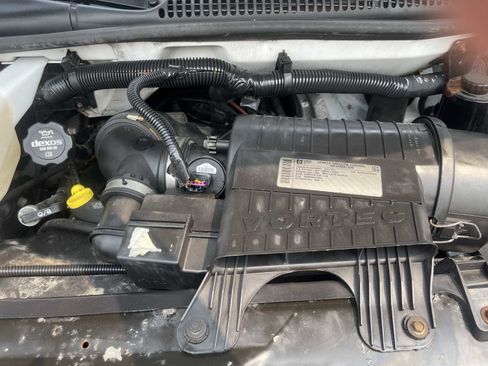 Used 2013 Chevrolet Express 3500 Extended image 18