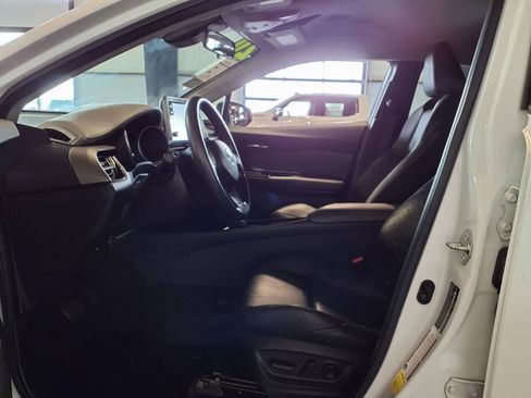 Used 2020 Toyota C-HR Limited image 16