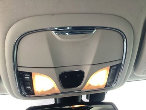 Used 2015 Jeep Cherokee Trailhawk w/ Comfort/Convenience Group image 37