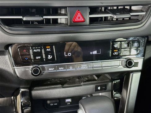Used 2026 Kia Seltos EX FWD image 17