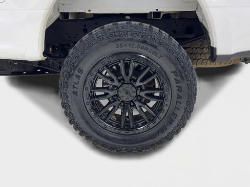 Used 2018 Ford F250 Lariat w/ Lariat Value Package image 43