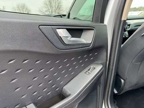 Certified 2020 Ford Escape SE image 24