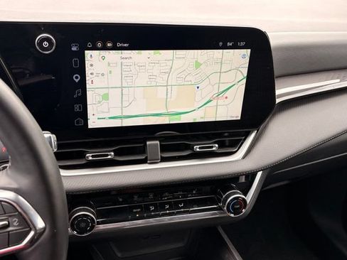 Used 2025 Chevrolet Equinox LT FWD image 16