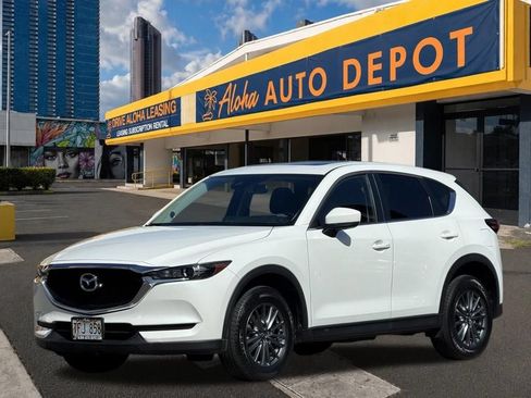Used 2017 MAZDA CX-5 Touring w/ Preferred Equipment Package FWD image 1