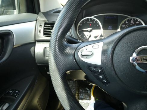 Used 2019 Nissan Sentra S FWD image 10
