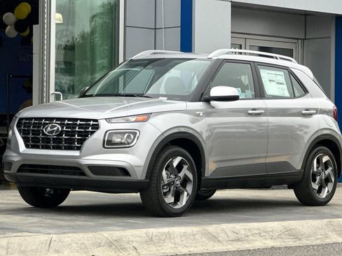 New 2025 Hyundai Venue SEL image 8