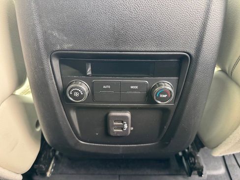 Used 2023 Buick Enclave Essence w/ Experience Buick Package image 34